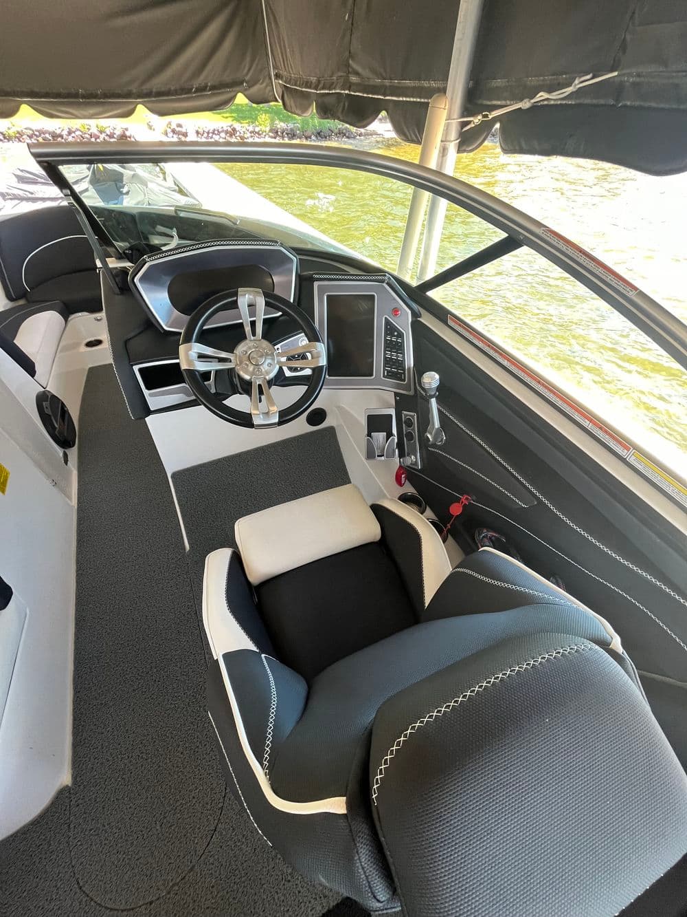 Mastercraft XT23 Interior Detailing at Birch Grove Rd image