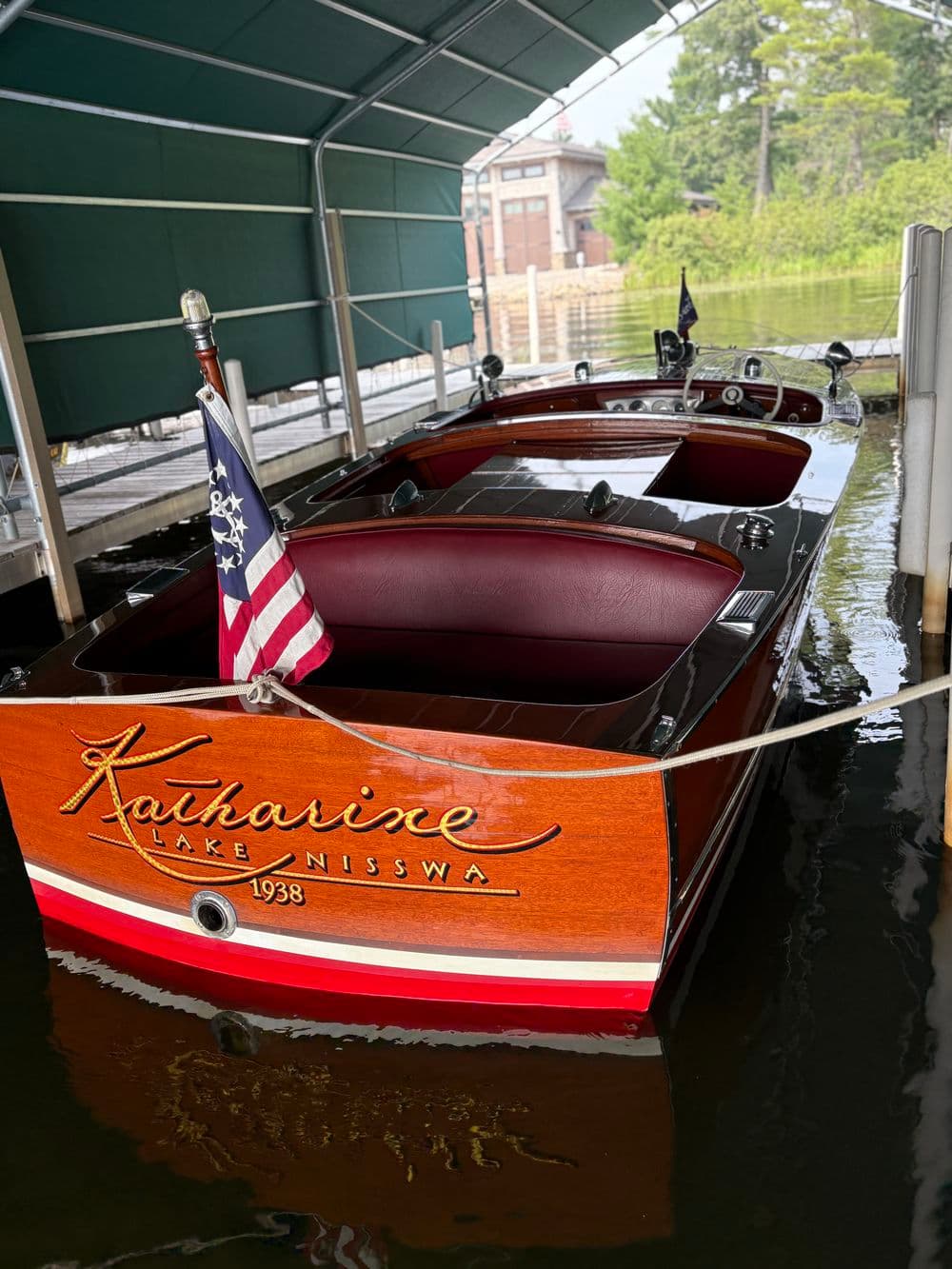 Gallery photos for Beautiful Classic Boat on Lake Nisswa: Image #1